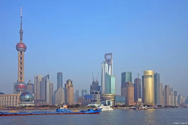 外滩繁华，城市魅力：上海外滩